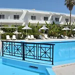 Angela Aparthotel