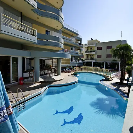 Lejlighedshotel Angela 4*