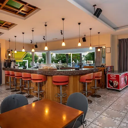 Angela Apartmanhotel