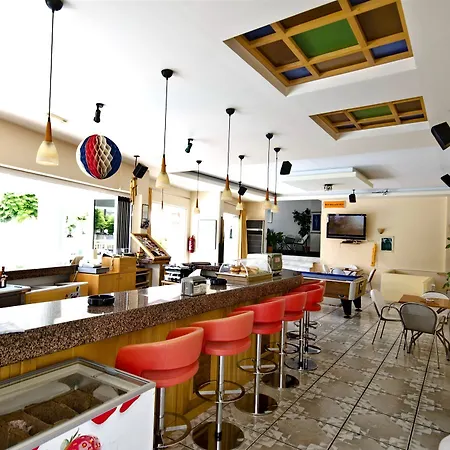 Lejlighedshotel Angela 4*