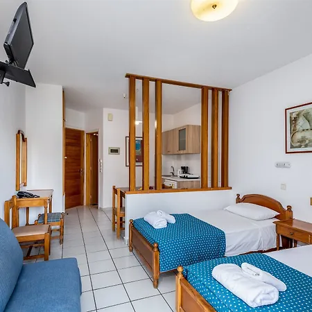 Angela Aparthotel