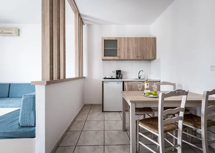 Apartahotel Angela Cos